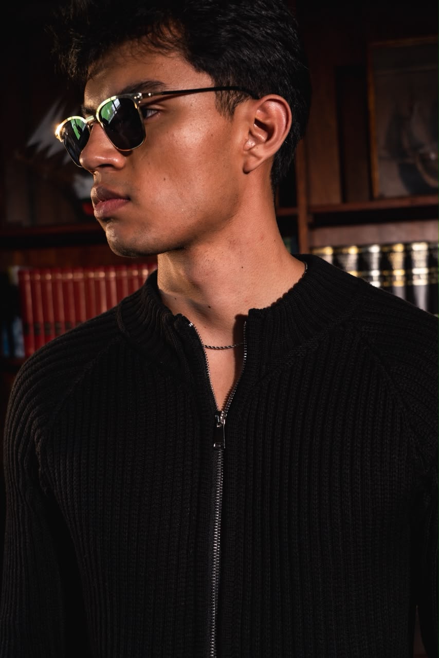 DOBLE ZIP BLACK JACKET - RESILIENCIA (EXCLUSIVE)