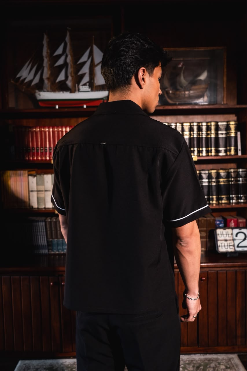 CLASSIC SHIRT PERSA NEGRO- RESILIENCIA (CLASSICS)