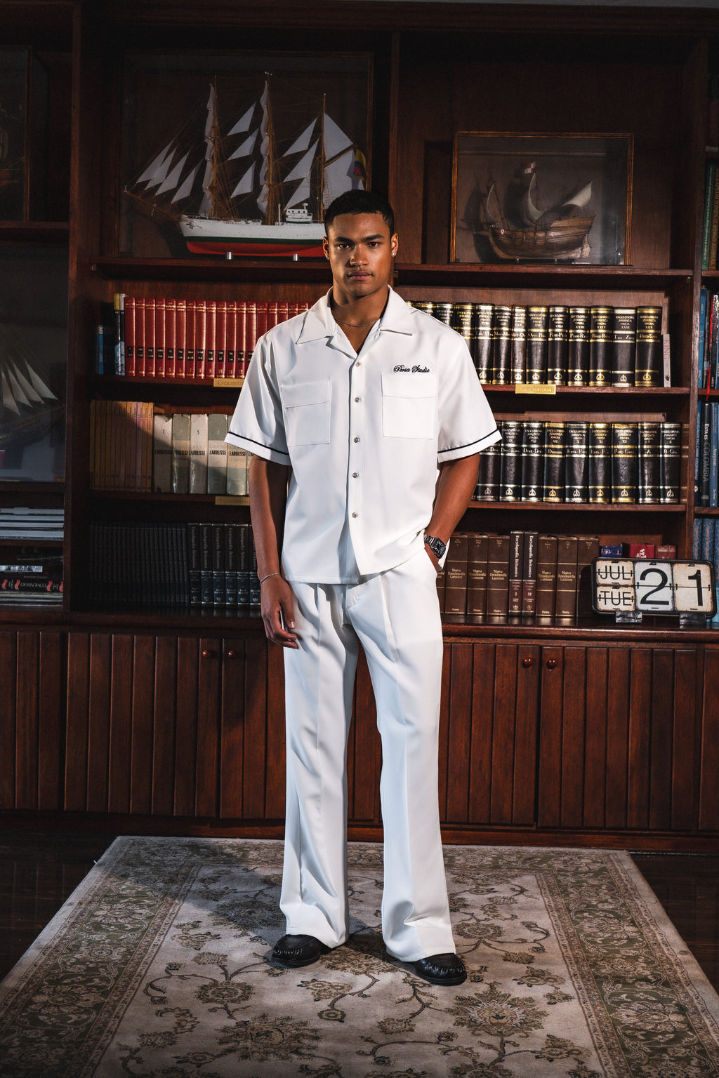 SET WHITE: SHIRT + TROUSERS - RESILIENCIA (LIMITED)