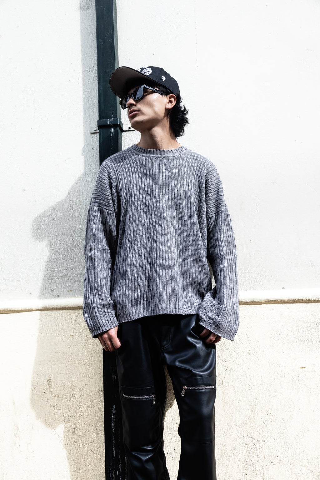 SWEATER BASIC GRIS - The Woven Culture