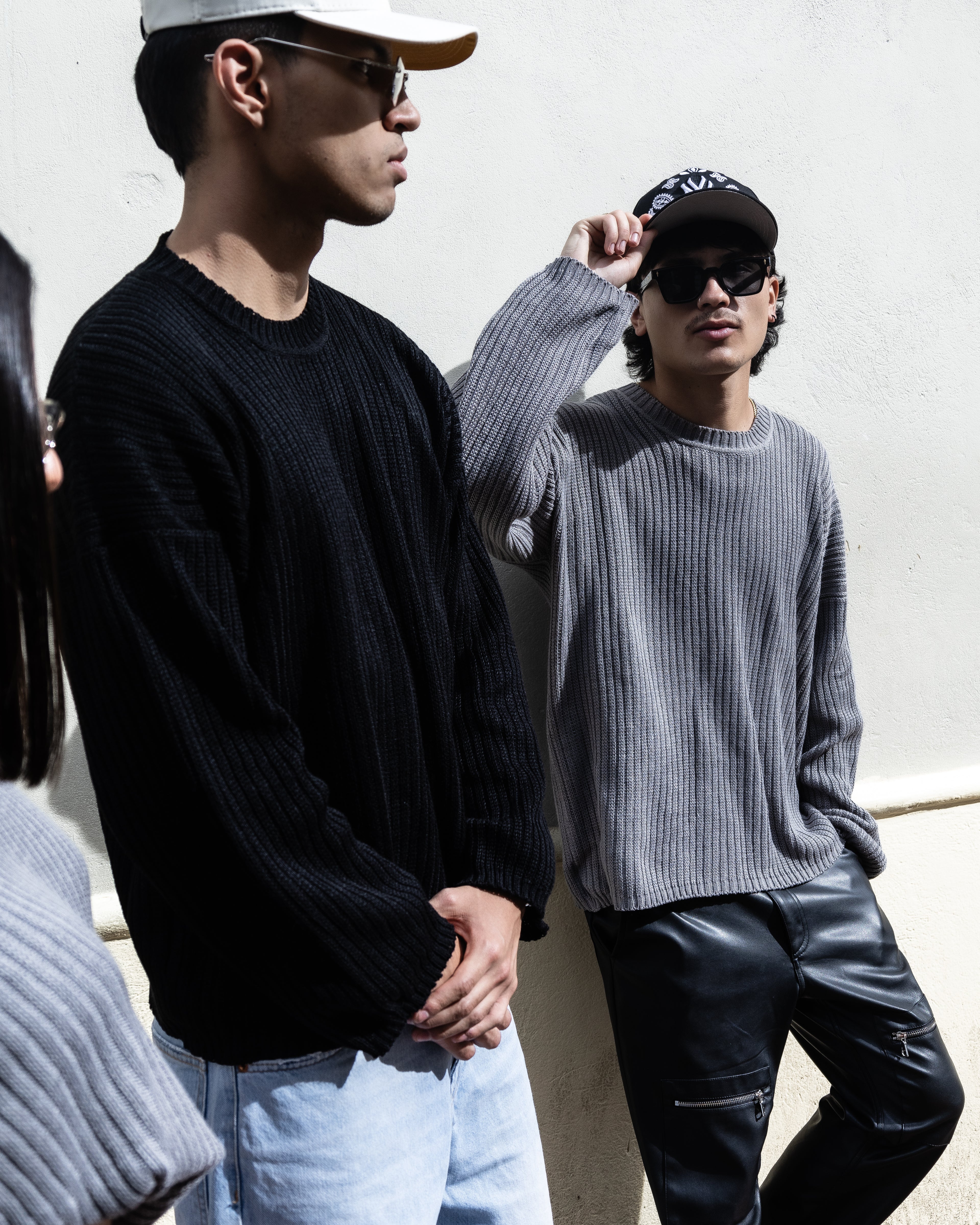 SWEATER BASIC BLACK – The Woven Culture